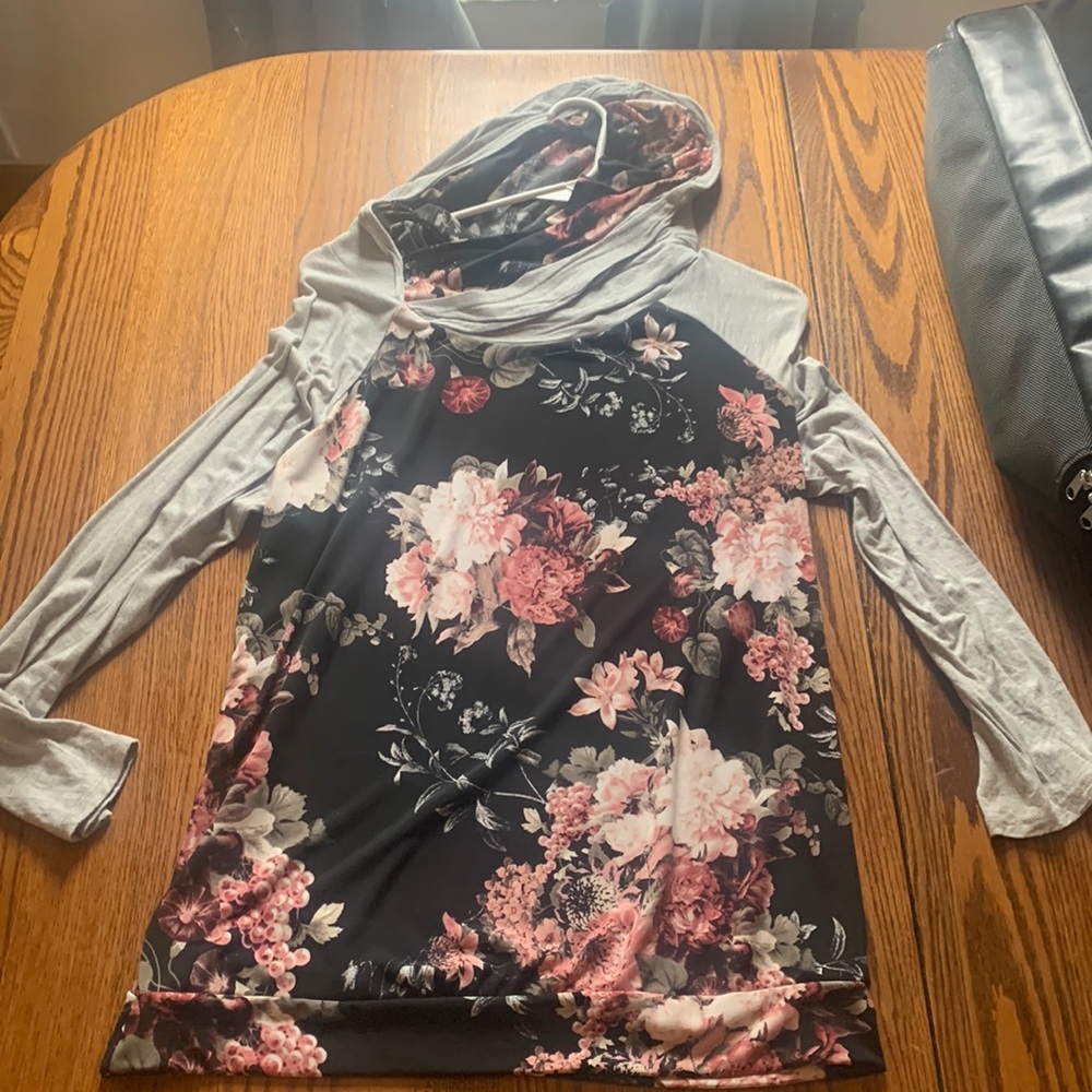 Boutique hoodie size medium
